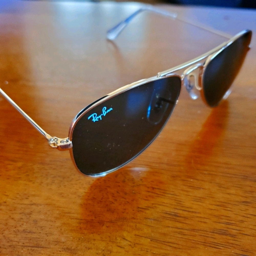 New in box Ray-Ban Aviator Junior RJ9506S